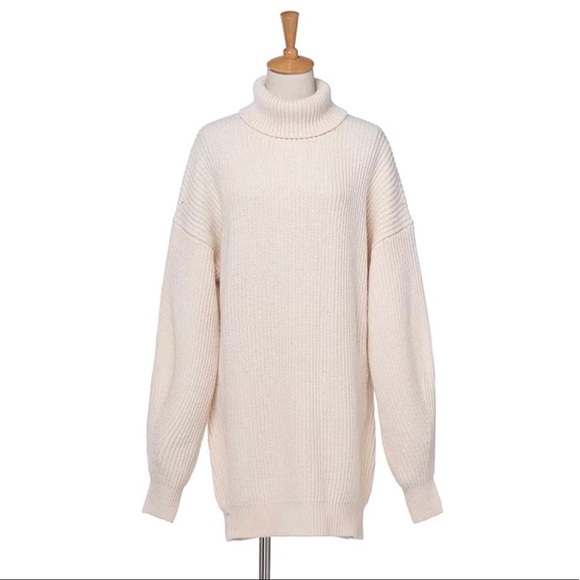 Oversized Knot Sweater Dress - Picture 4 of 5